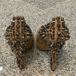 She’d Roza Nude Sam Edelman heel